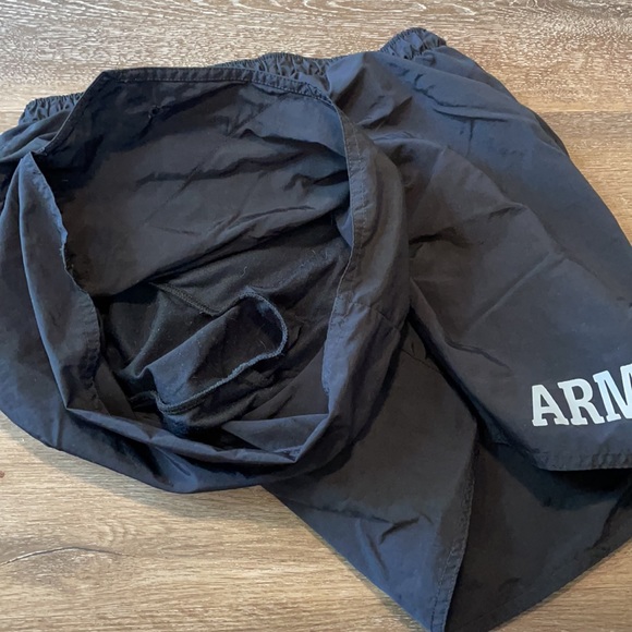 ARMY Shorts - Picture 3 of 3